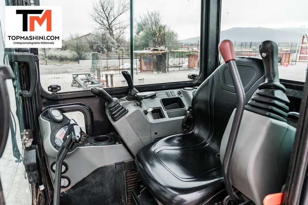 Мини багер Bobcat E25 EM