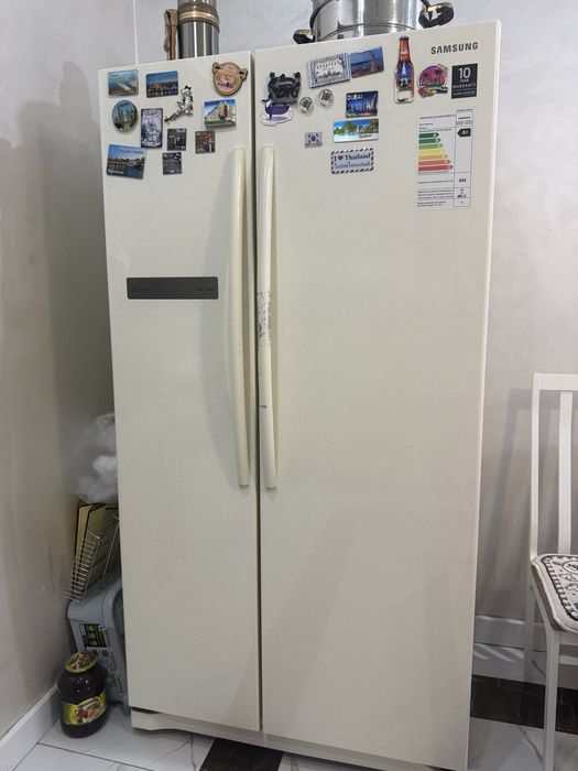 Продам холодьник samsung