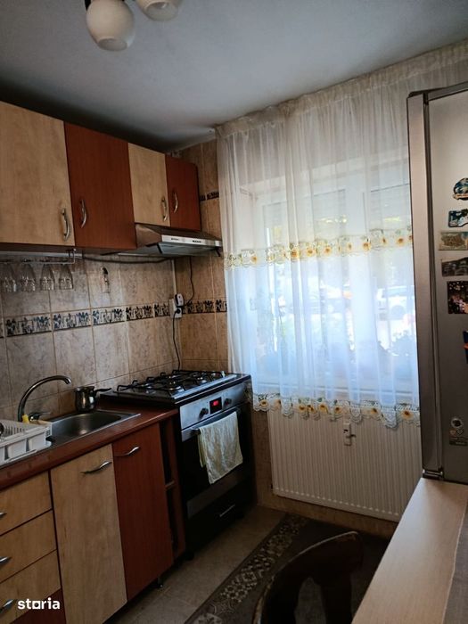 Valea Roșie Et: p/4 preț 81.000 euro NEGOCIABIL