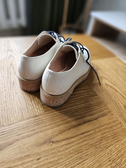 Ботинки фирмы charles&keith