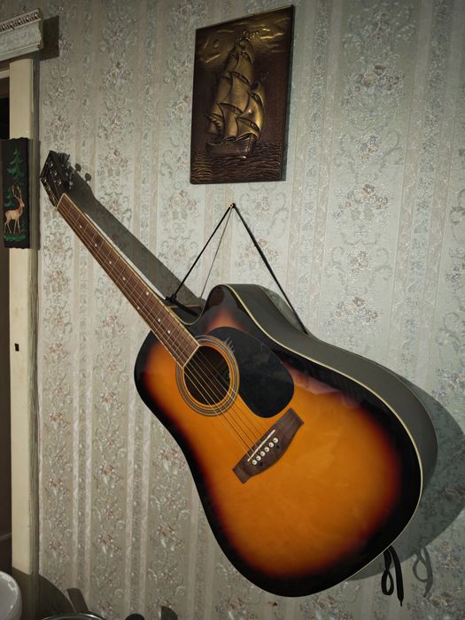 Гитара фирмы Caraya