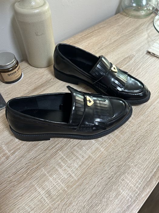 Черни есенни мокасини