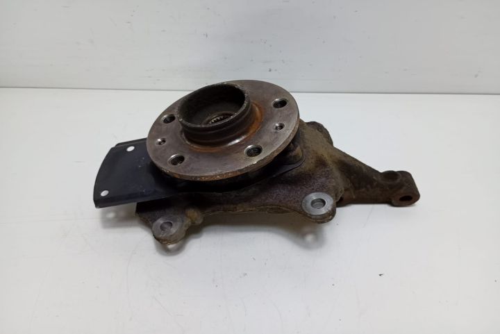 Fuzeta  dreapta fata Nissan NV  seria