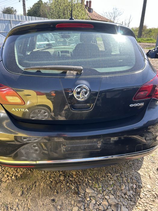 Stop dreapta pe aripă Opel Astra J 2014 facelift hatcback