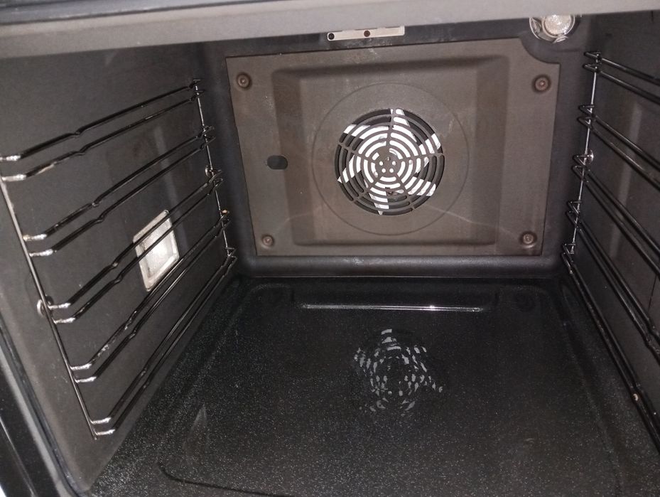 Свободно стояща печка с керамичен плот Voss Electrolux 2годиниГаранция