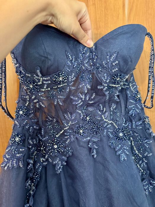 официална рокля с мъниста