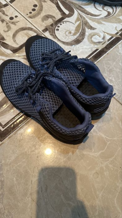 Кроссовки 42-43 размер