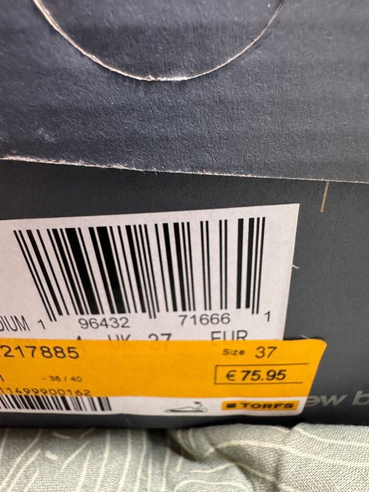 Маратонки new balance