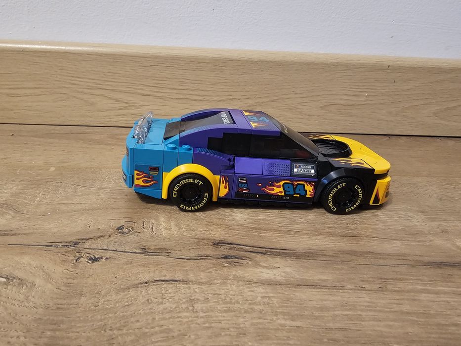 LEGO Speed Champions - NASCAR Next Gen Chevrolet Camaro ZL1 76935