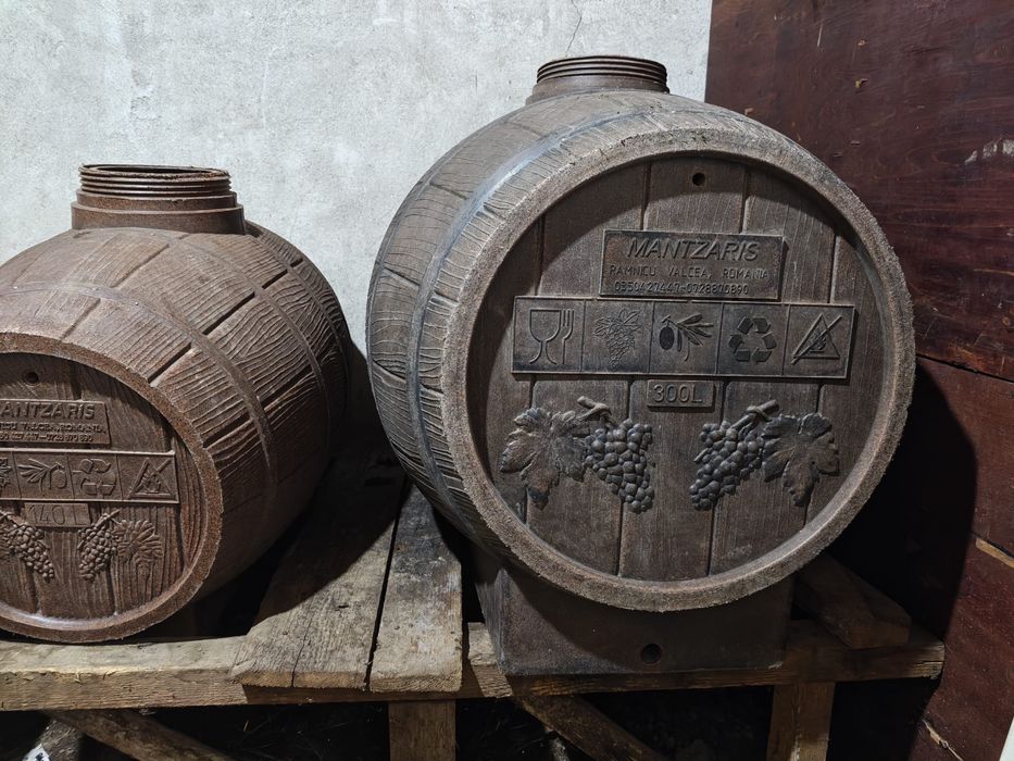 Butoaie de vin 300L si 140L