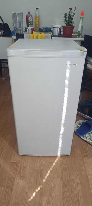 Минихладилник Crown