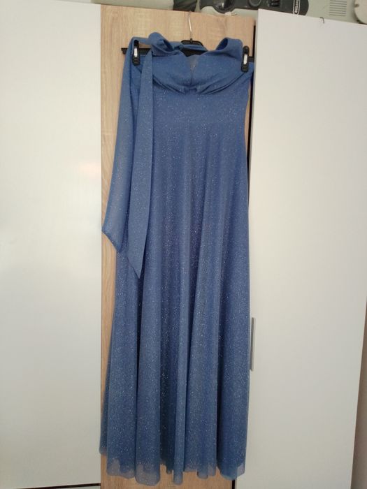 Рокля за повод свежа