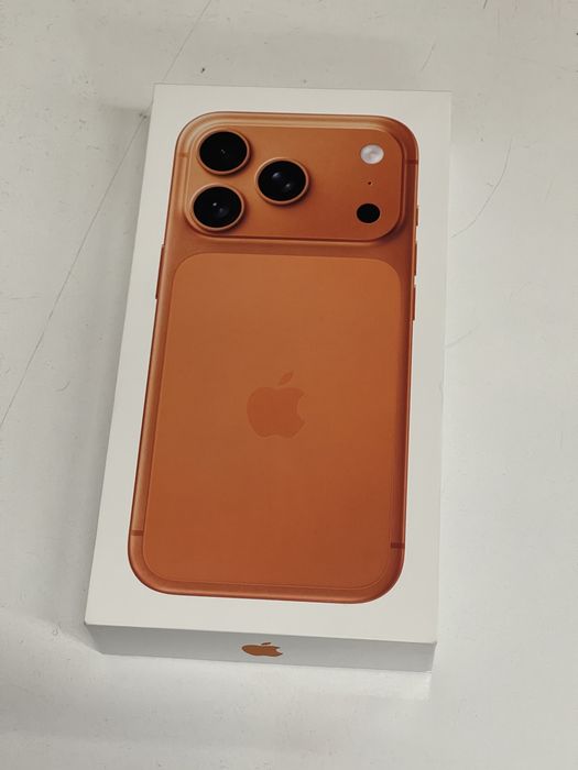Apple iPhone 17 PRO 256GB Cosmic Orange