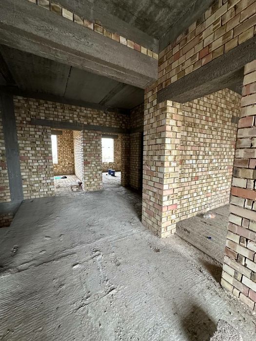 Мехнат 3,5 сот 6 хона , 4 та санузел, тулик подвол