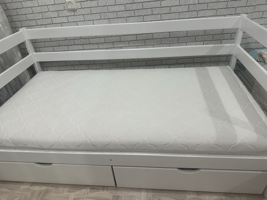 продается детская кровать