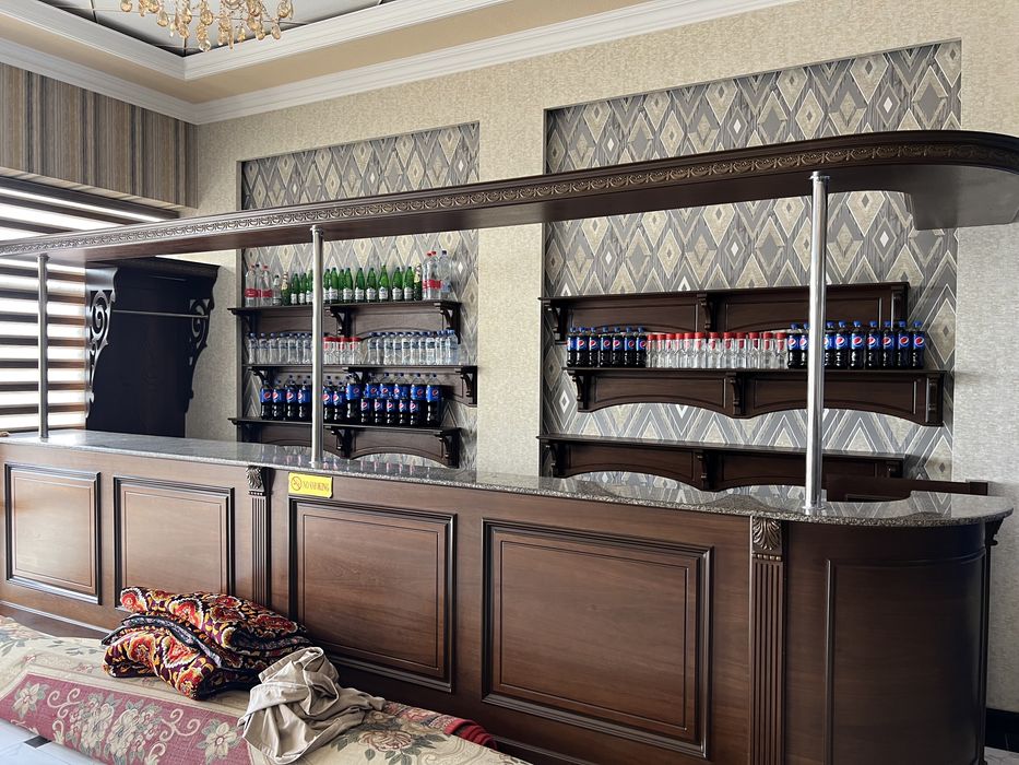 Срочно продам барную стойку для кафе ресторанов!!