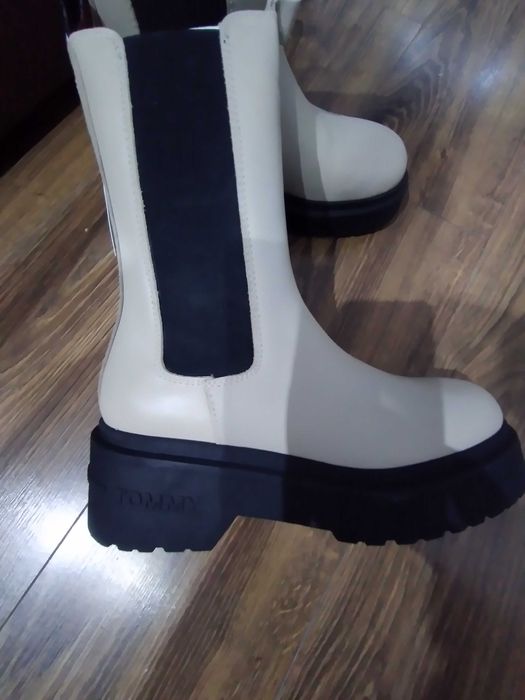Ghete dama Tomy Hilfiger,piele naturala