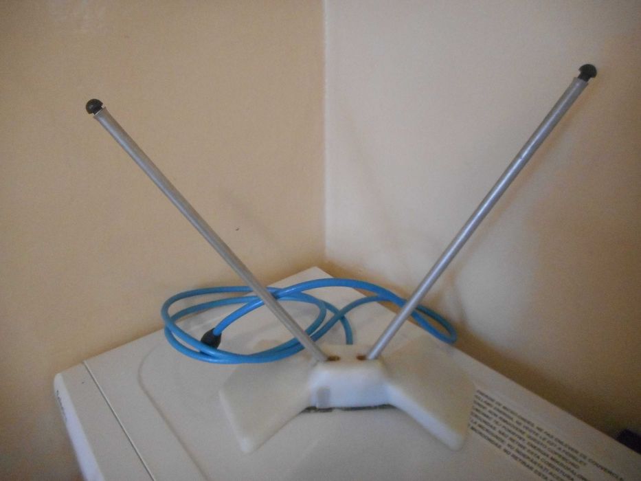 Antena TV (Electromures) veche de camera