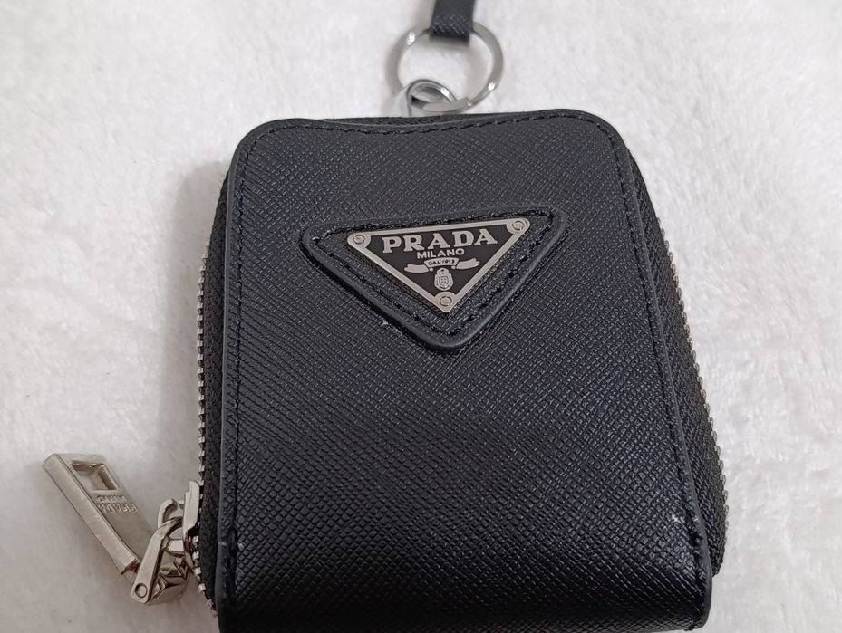 Продам сумочку прада