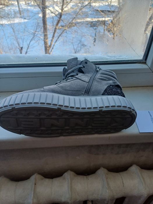 Продам новый зимние ботинки 39р