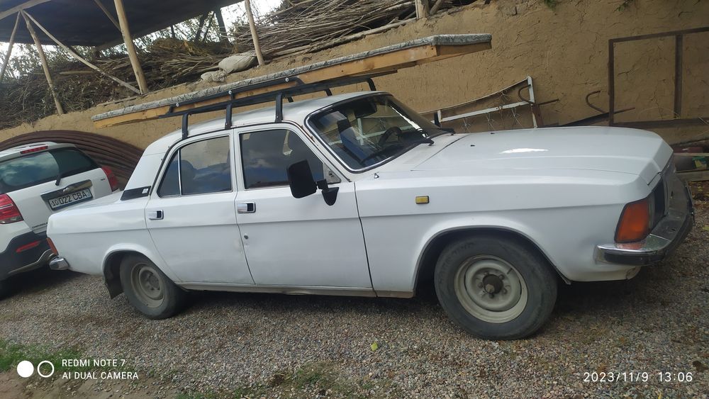 Gaz 3102 sotiladi
