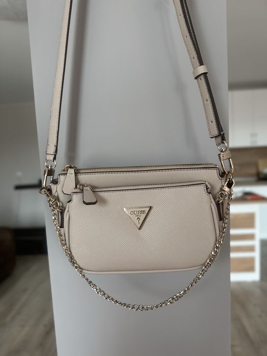 Чанта Guess.
