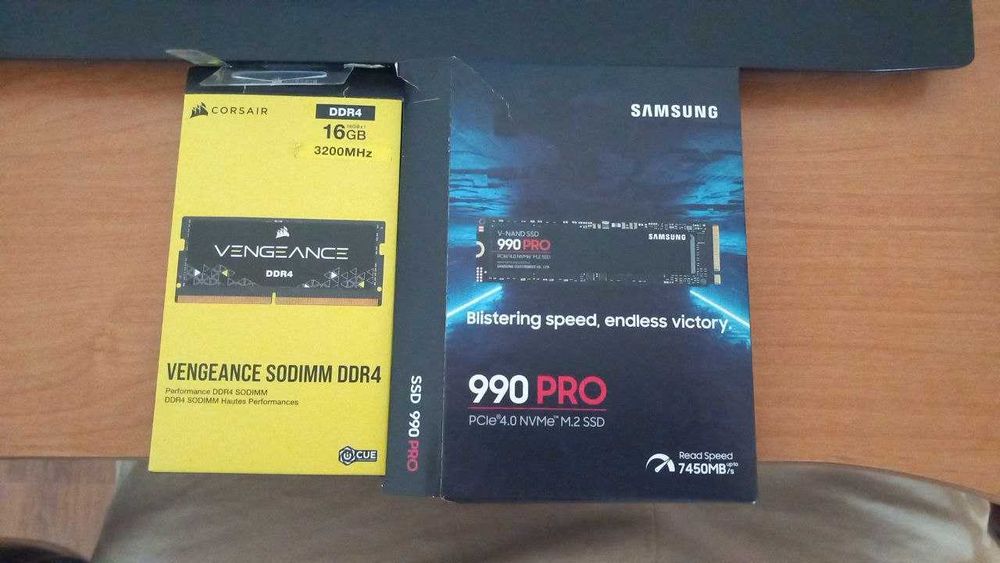 ASUS FX502VM i7-7700 24GB Ram Geforce 1060 1TB SSD 1 TB HARD