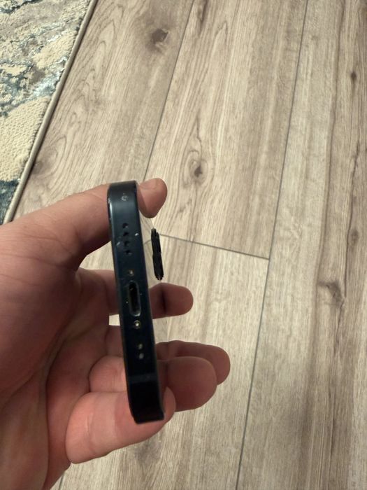 Se vinde Iphone 13 mini