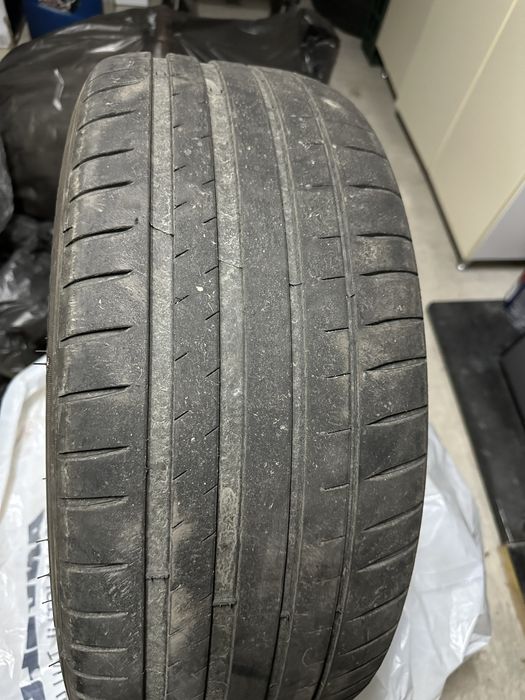 Set 4 anvelope de vara 235x45xr18 michelin+bravuris