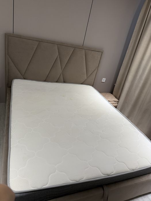 Кровать двуспальняя