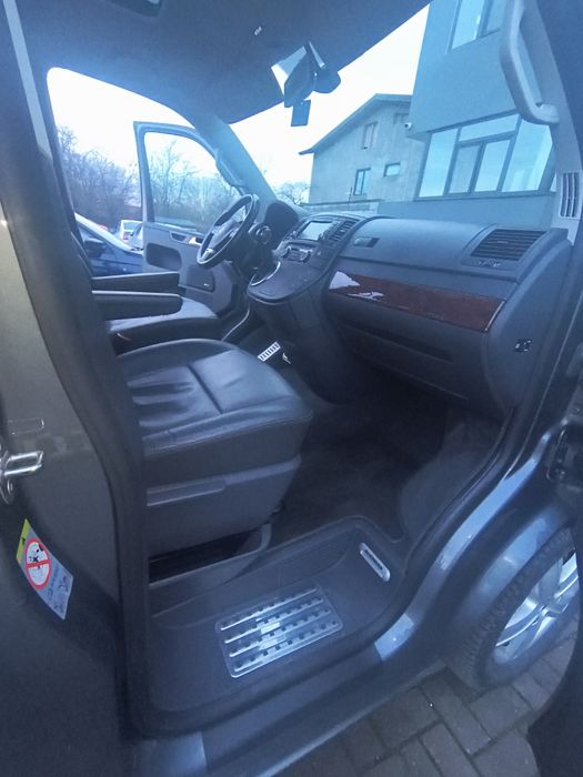 Vând Multivan BISSNIS mașina foarte rară 109000km