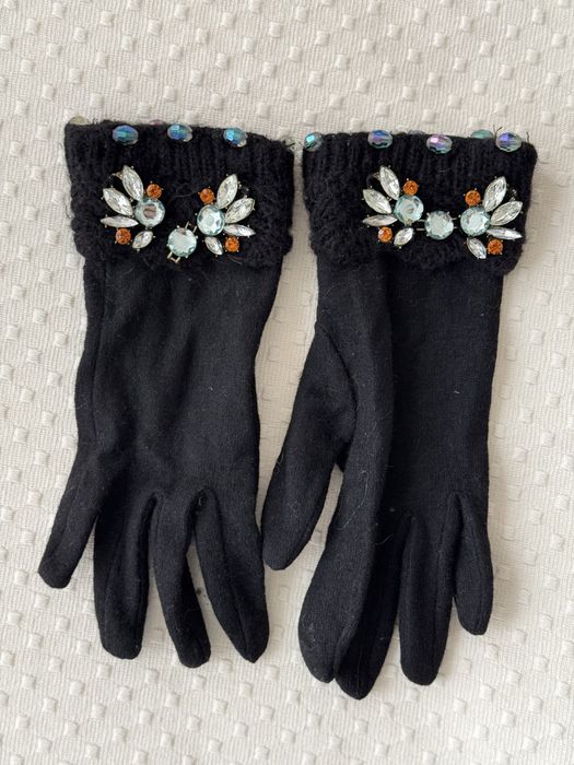 Елегантен комплект шапка и ръкавици