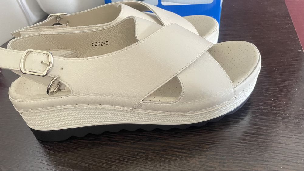 Обувь босоножки сандали