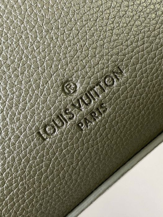 Барсетка Louis Vuitton с чипом NFC