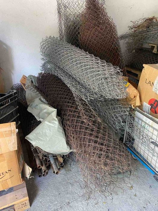 Оградa Фотоволтаици Метална Мрежа с Тръби 250 метра / 100 тръби