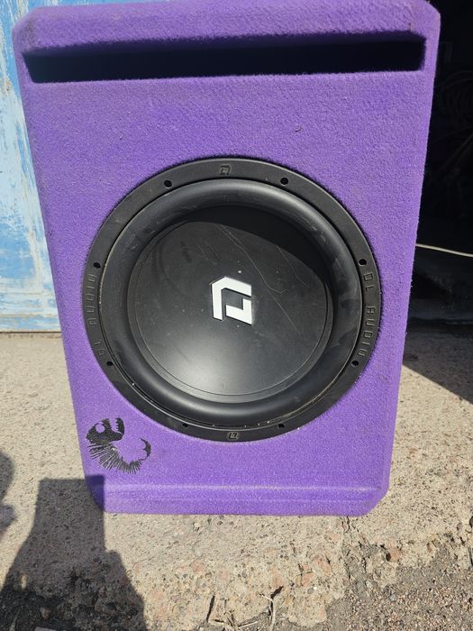 Срочно продаётся савбуфер в идеальном состоянии