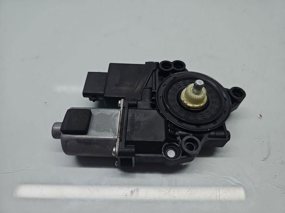 Motoras geam stanga spate Hyundai i30 (GD) [Fabr 2012-2017] 83450-A601