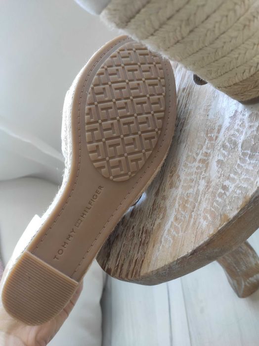 Tommy  Hilfiger дамски сандали на платформа