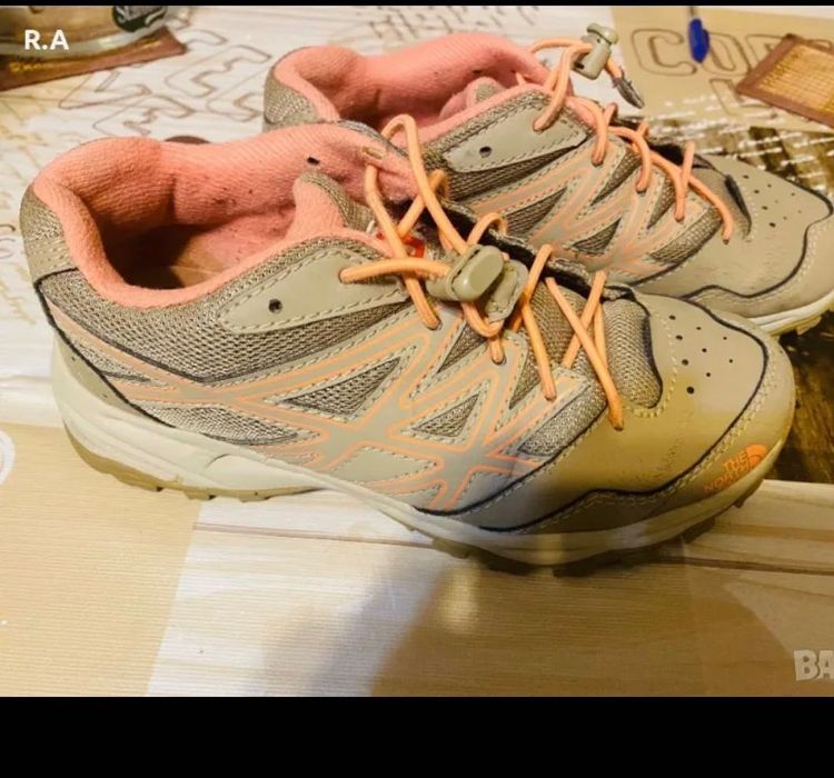 Туристически обувки North Face