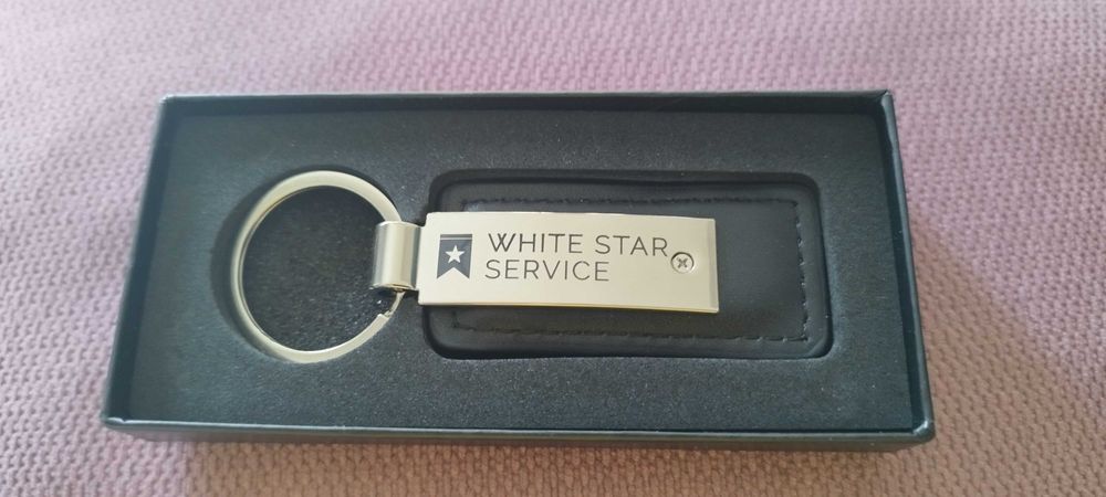 Продавам ключодържател White Star Service