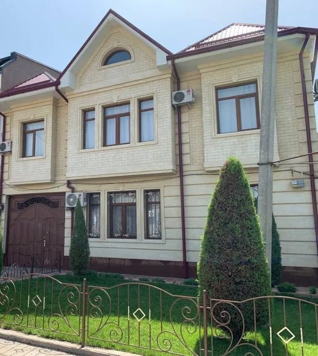Срочно Продаётся Евродом махаля Домбрабад, 3.5 соток, 7 ком, 6 с/узлов
