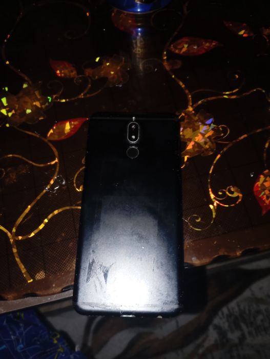 Смартфон на запчасти Huawei Mate10 lite