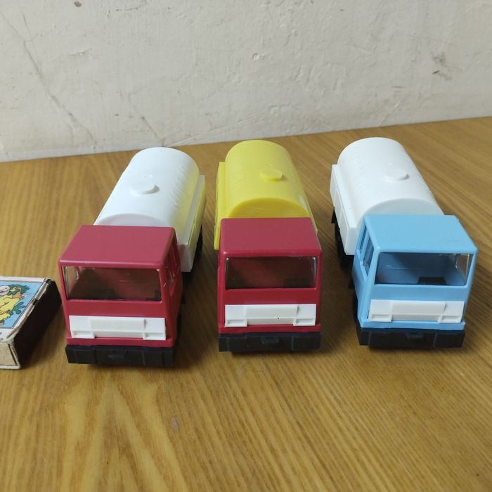 Машинки, новые СССР.