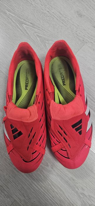 Vand Ghete fotbal copii Adidas