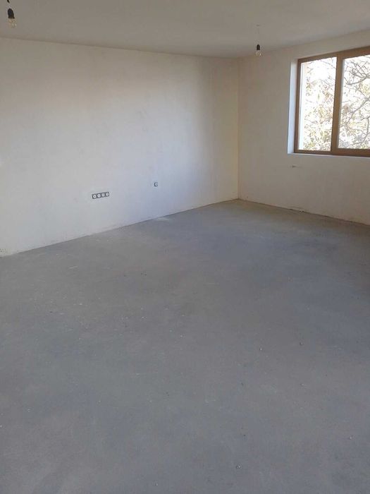 Продава се Тристаен апартамент в Разград, Център - 100 кв.м за 873 €/кв.м - Снимка #16