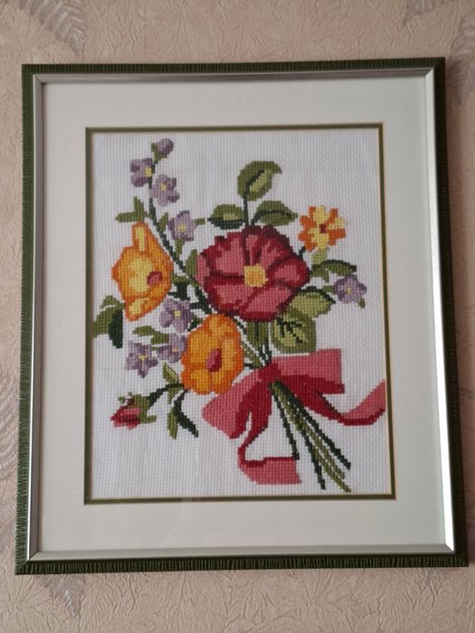 Картины разные,статуэтки,листайте фото