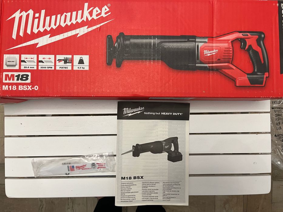 Milwaukee саблен трион 18V - чисто нов (не е използван никога)