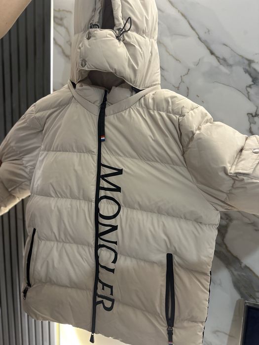 Geaca moncler primara toamna