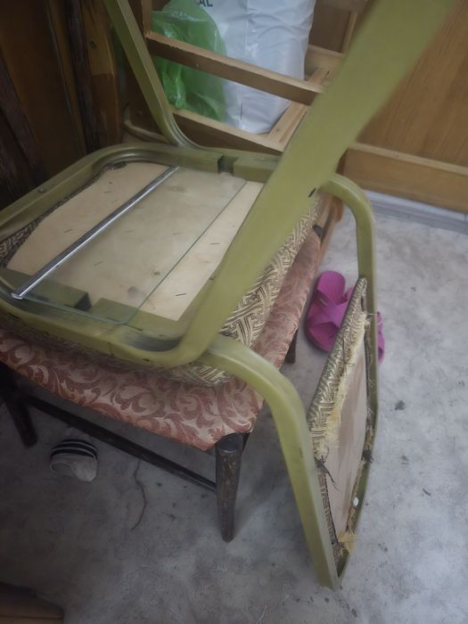 Продаю Стулья разные