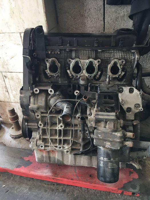 Двигатель 1,6 AEH